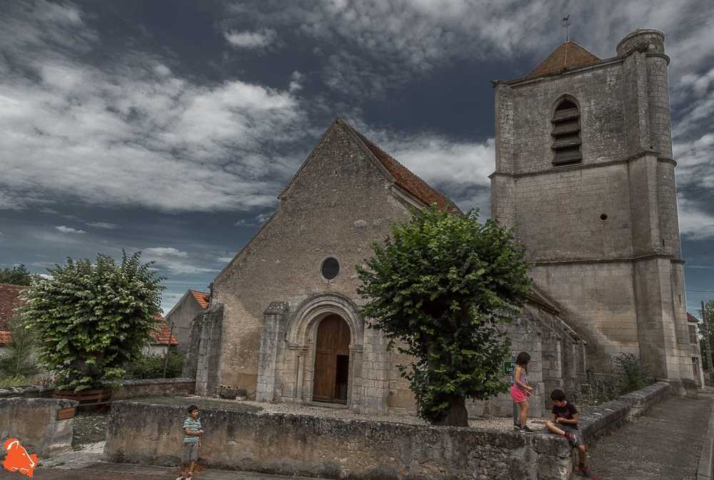 Eglise Notre Dame à Lucy-sur-Yonne - Place Luc Simon