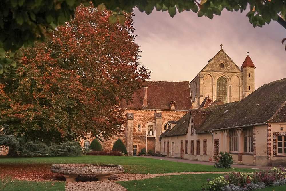 Abbaye de Pontigny par Liliane Privé